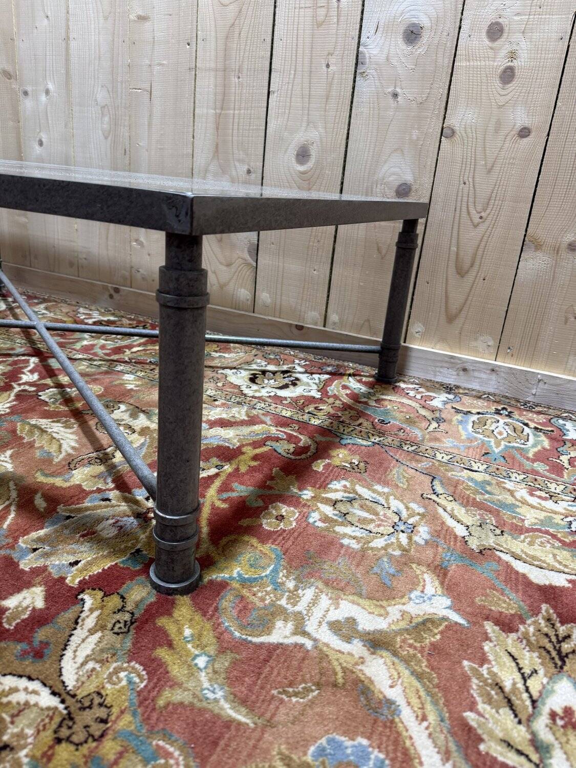 Table basse en fer et verre 1980