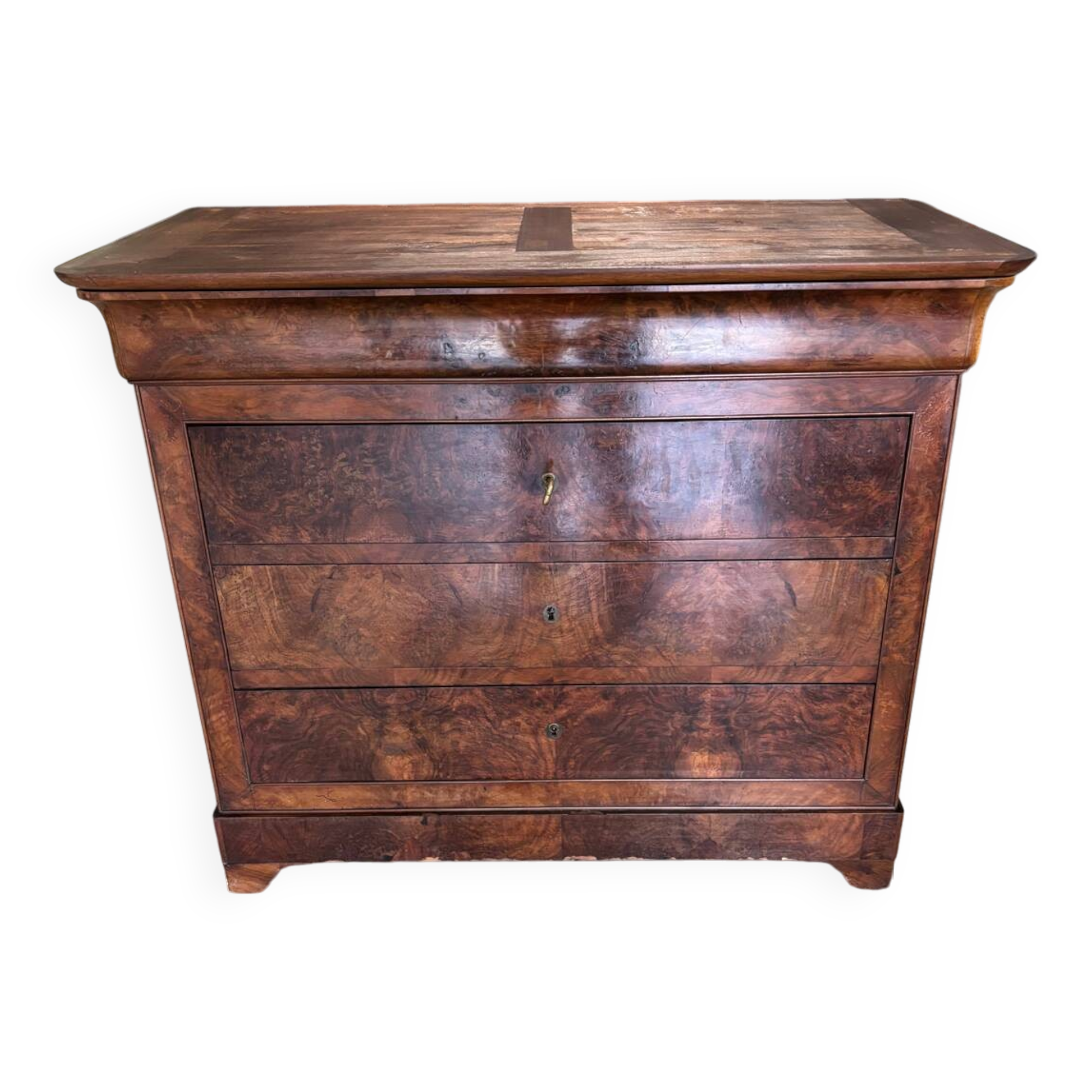 Antique chest of drawers