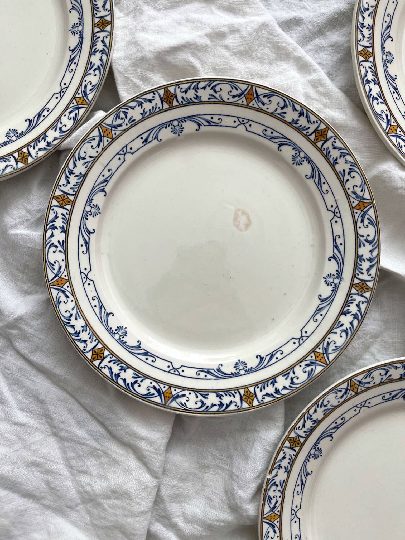 4 “Colbert” ironstone dessert plates from Creil and Montereau