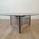 Round coffee table