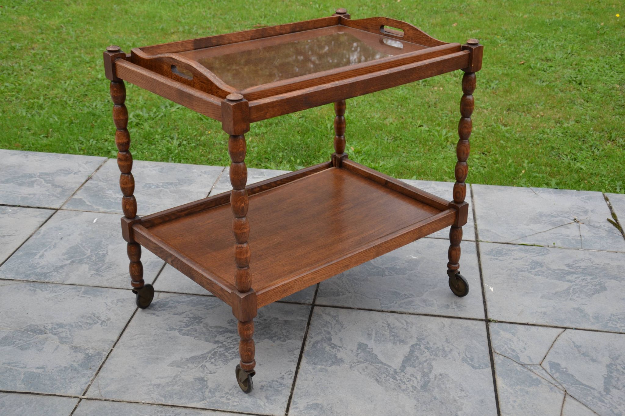 Desserte en bois, plateau en verre