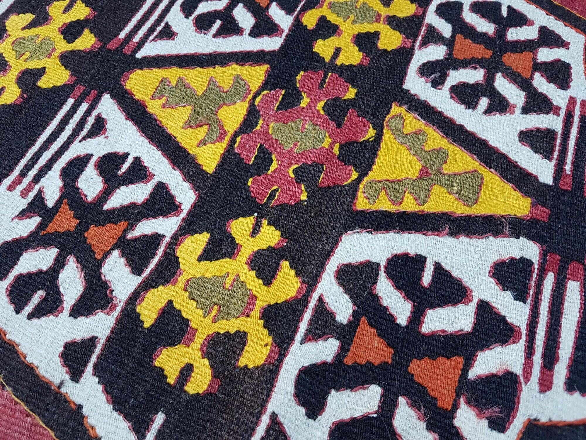 Kilim turc vintage tissé main 79x127 cm
