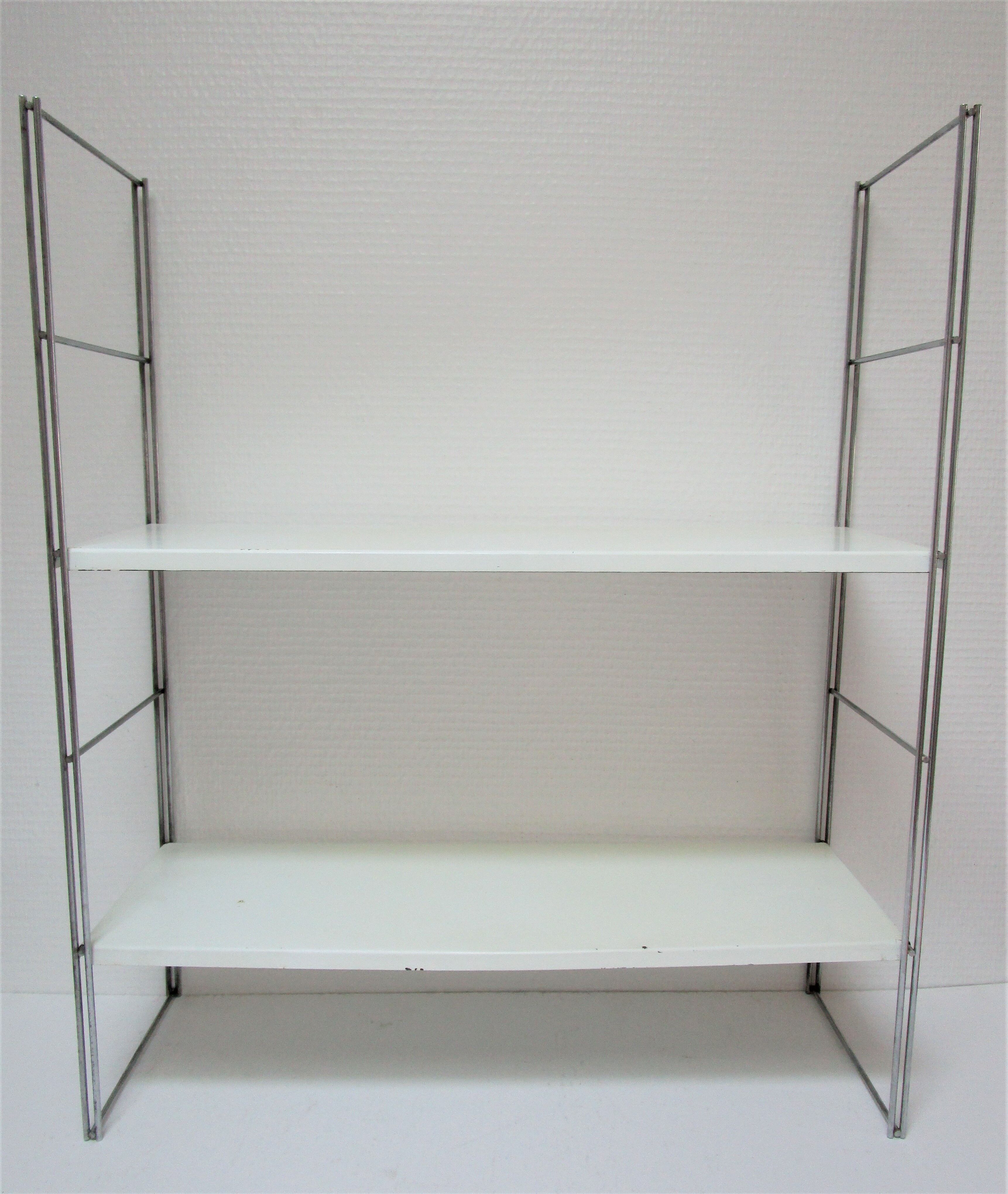 Étagère String métal blanc et acier années 60