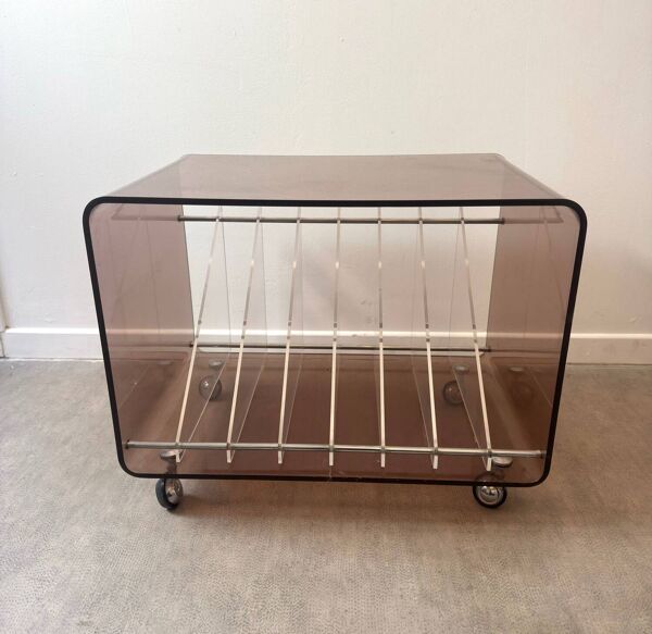 Meuble hi-fi en Plexiglas fumé Michel Dumas pour Roche Bobois