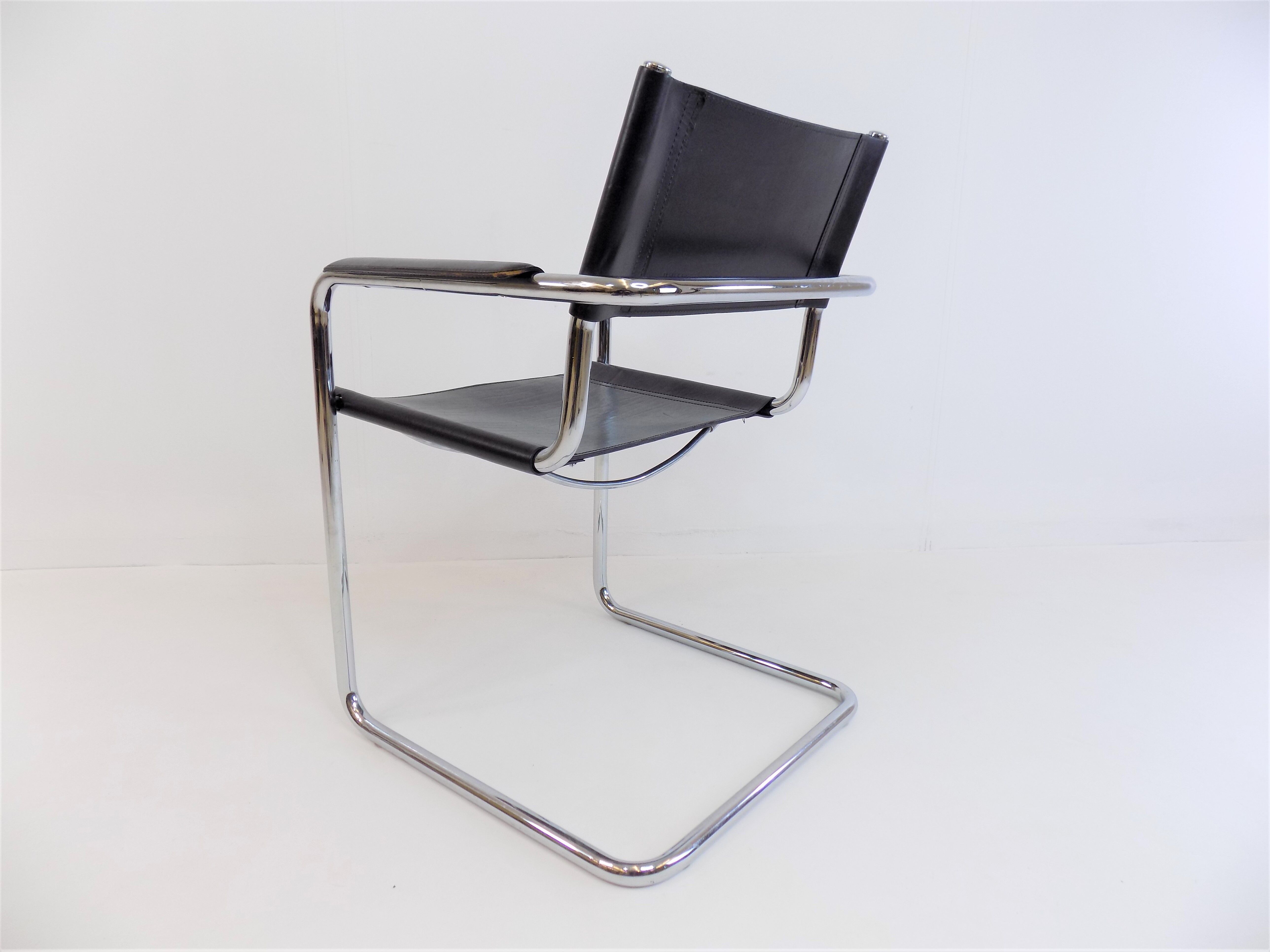 Matteo grassi mg5 set of 2 leather cantilever chairs