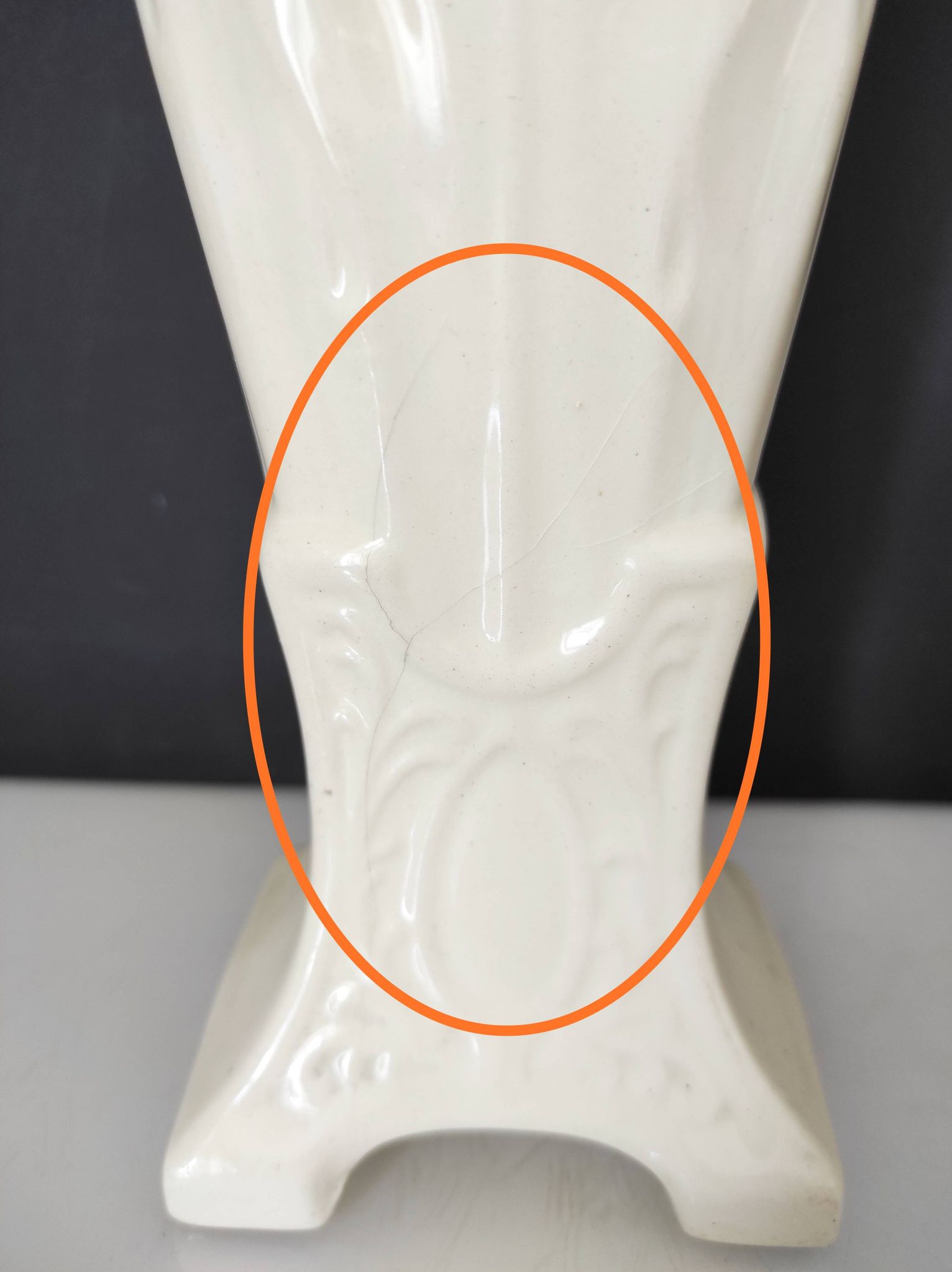Vase en faïence Saint Clément 1900