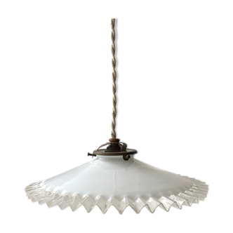 Opaline suspension