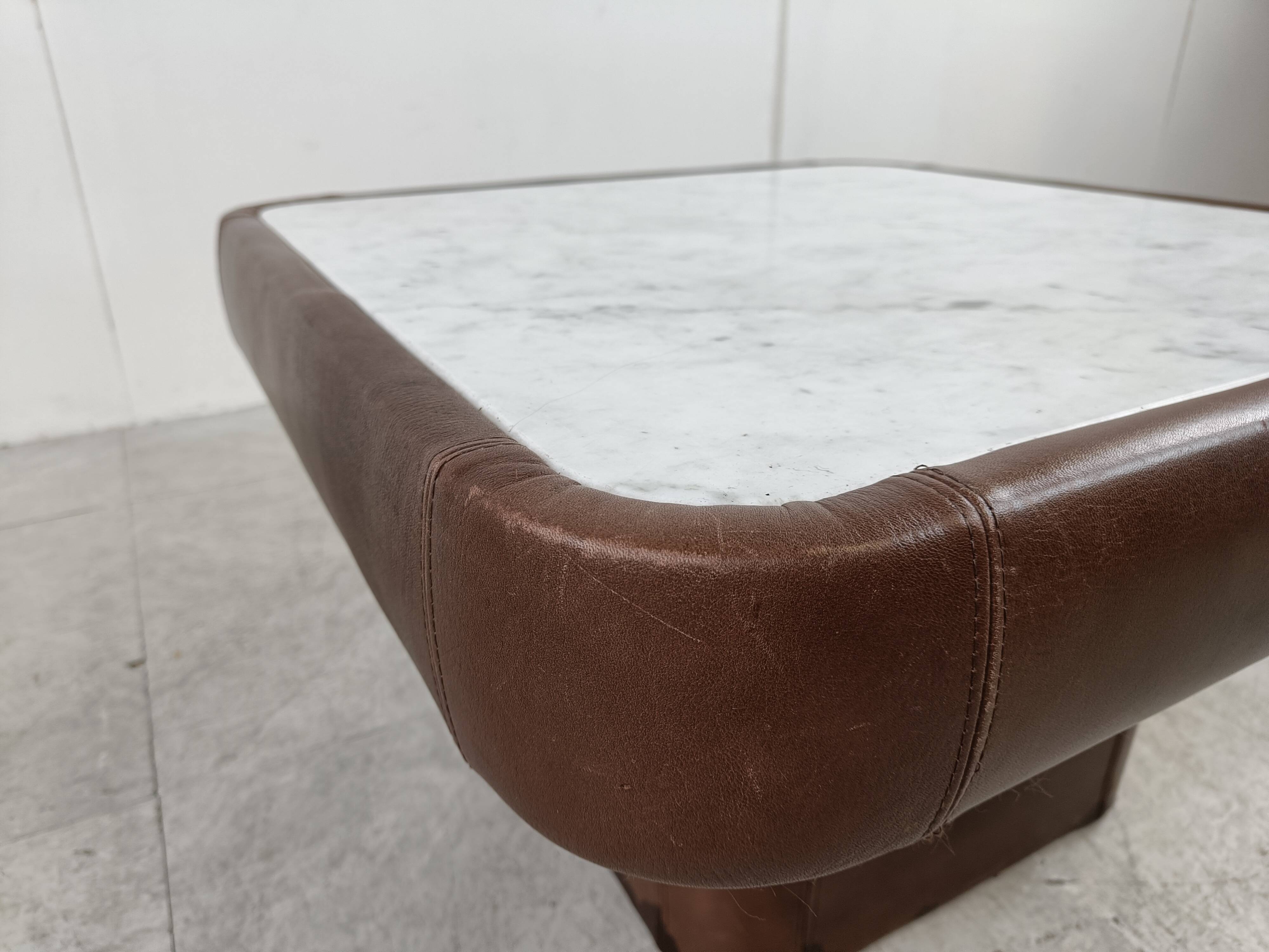 Vintage coffee table in marble and leather attribué à Desede, 1970s