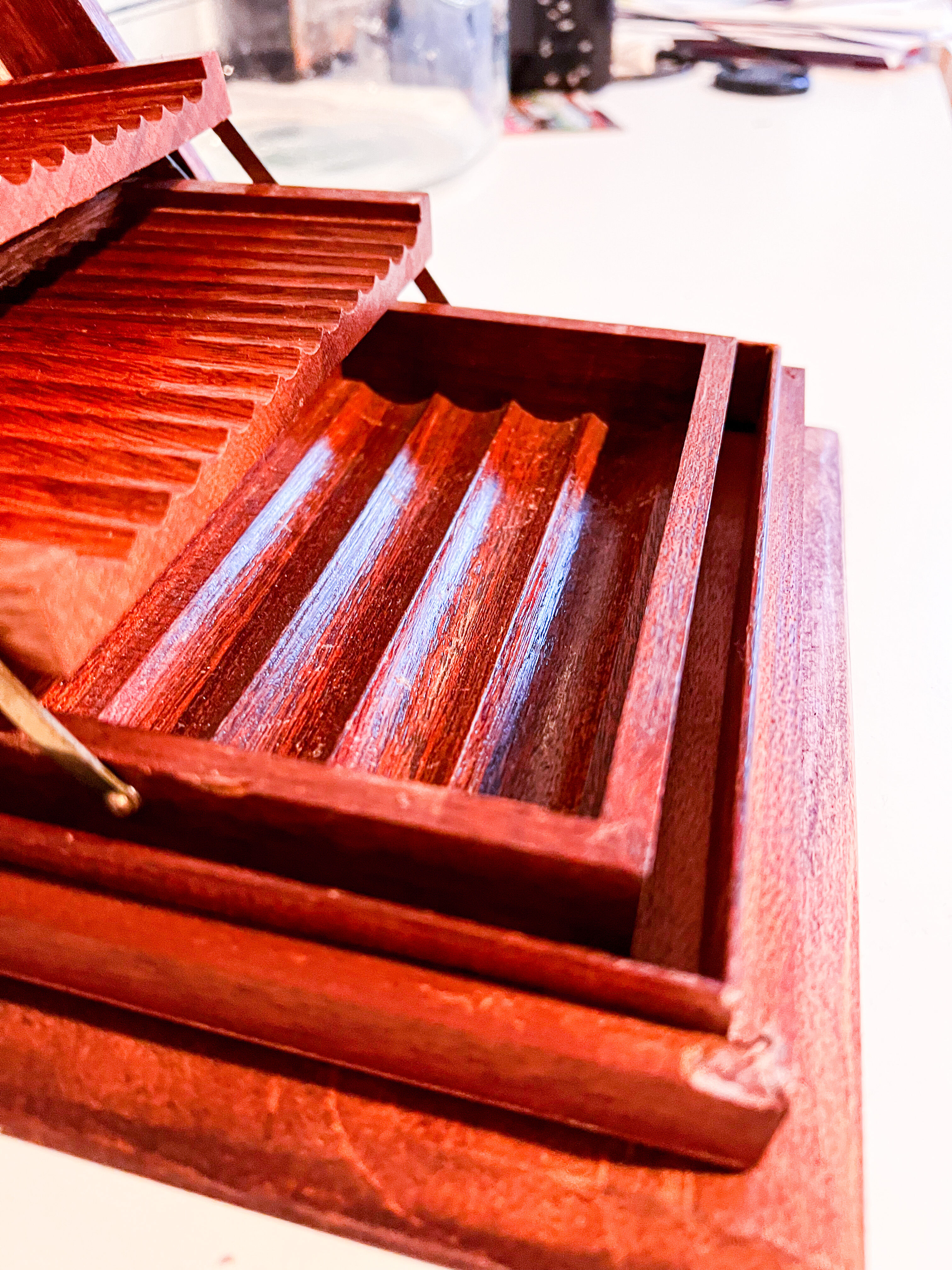 Cigarette and cigar box