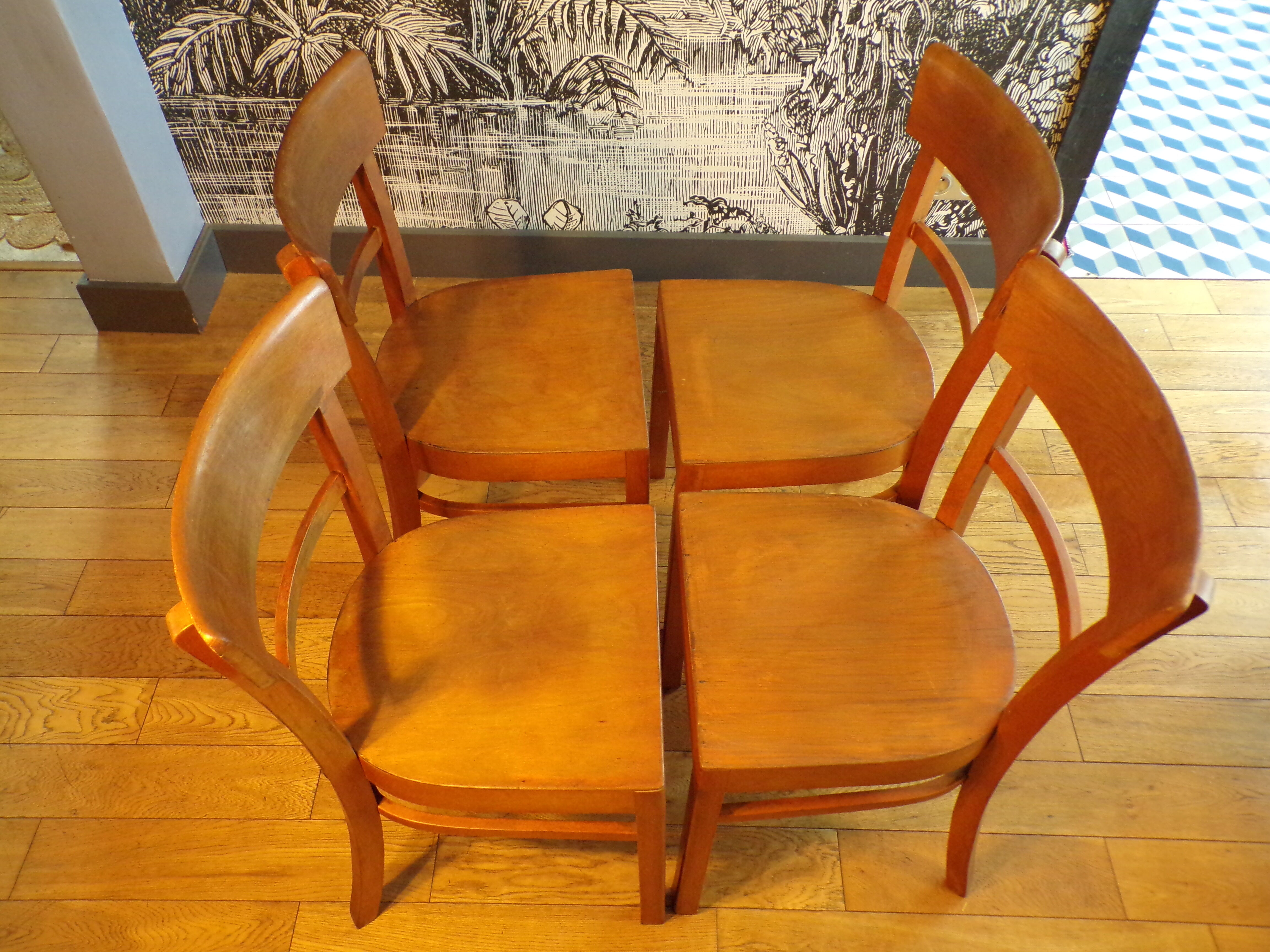 Suite 4 bistro chairs