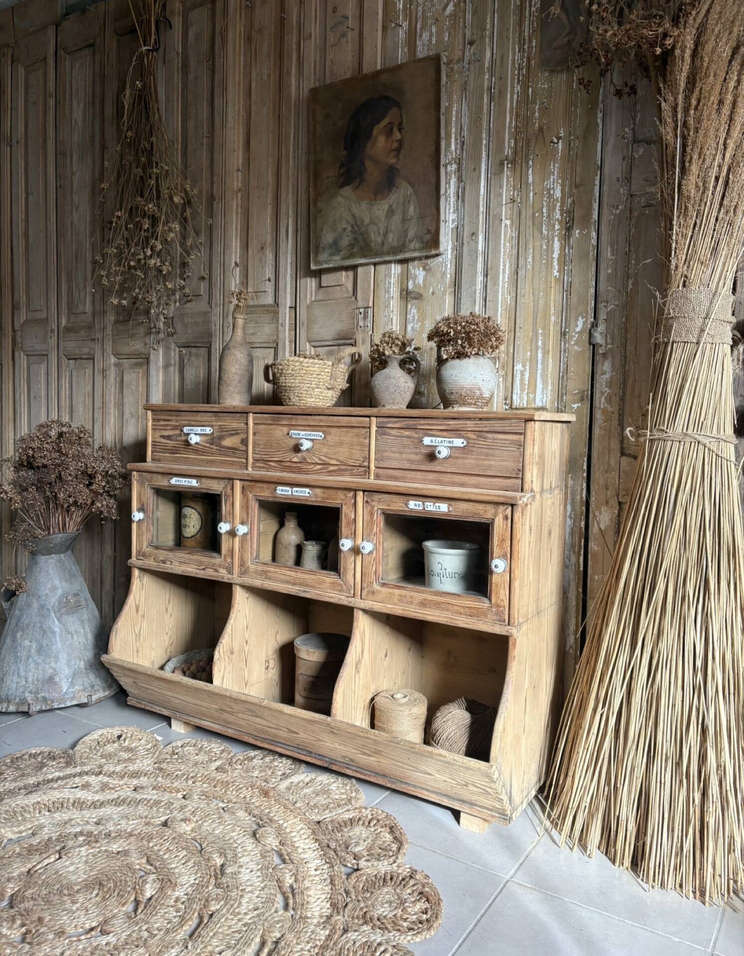 Ancien Meuble Grainetier D’épicerie – Tiroirs, Vitrines & Plaques Émai