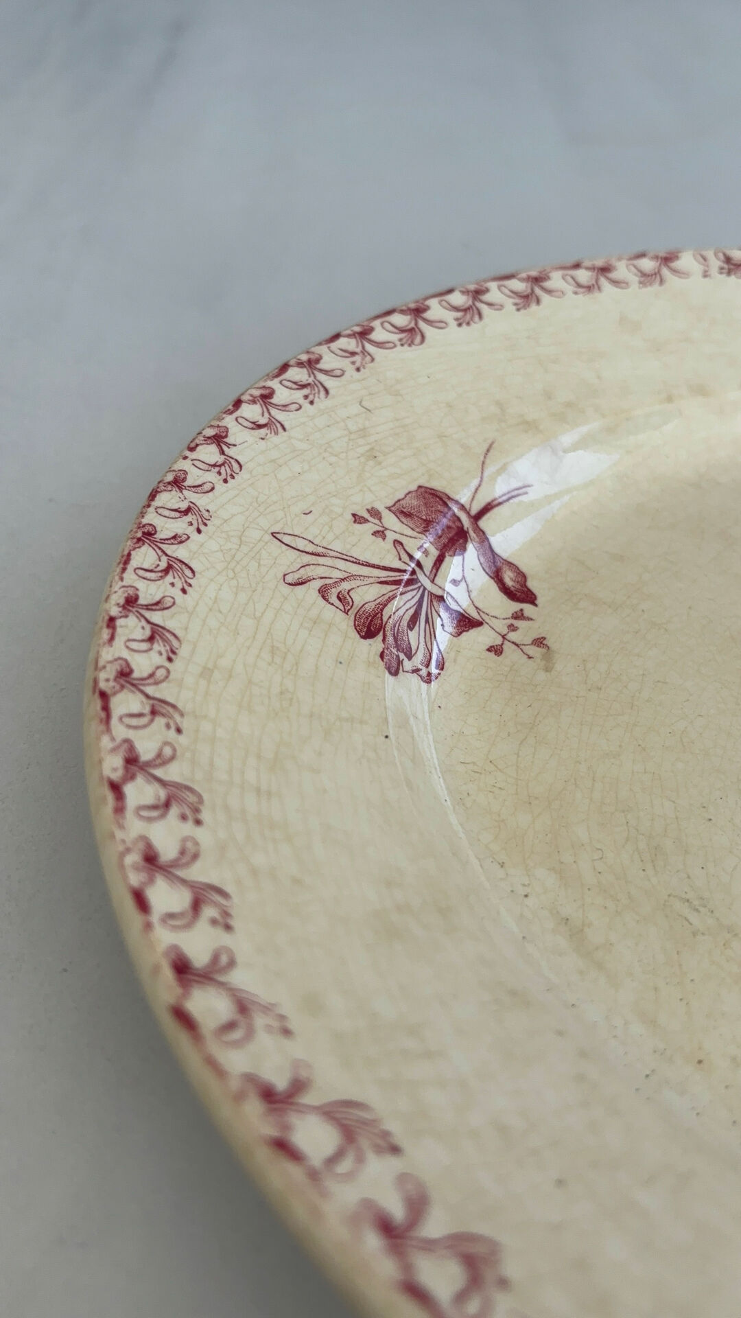 Red iron earth serving dish - Gien honeysuckle - antique earthenware