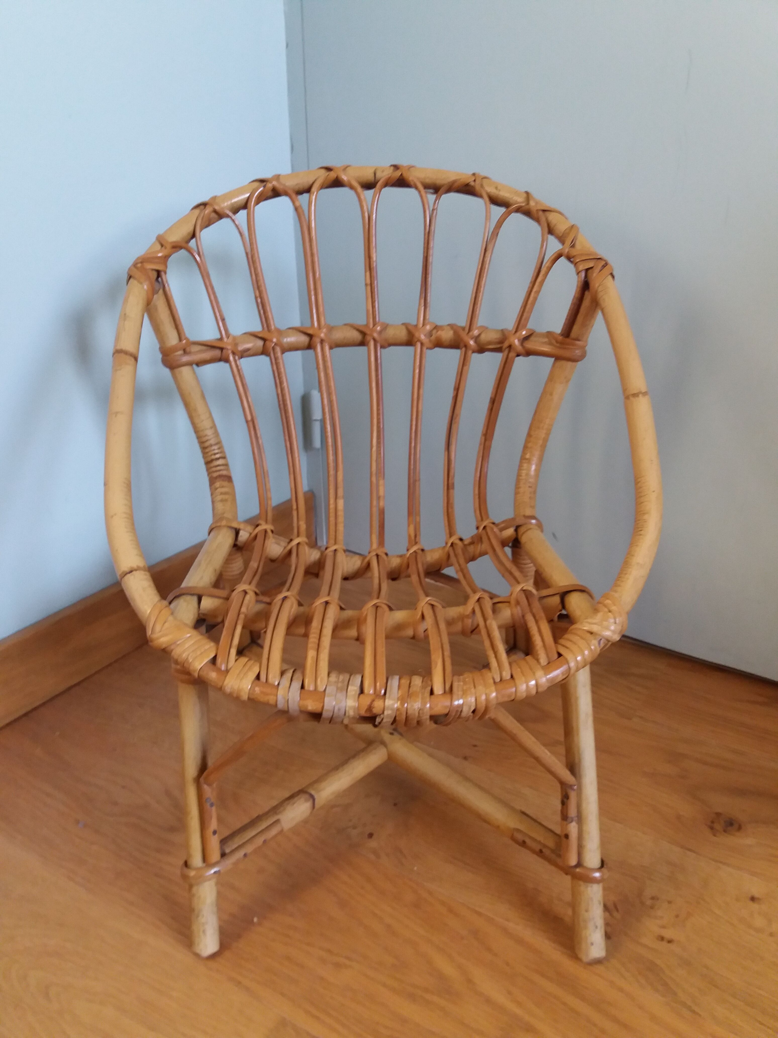 Children's armchair shell basket wicker rattan