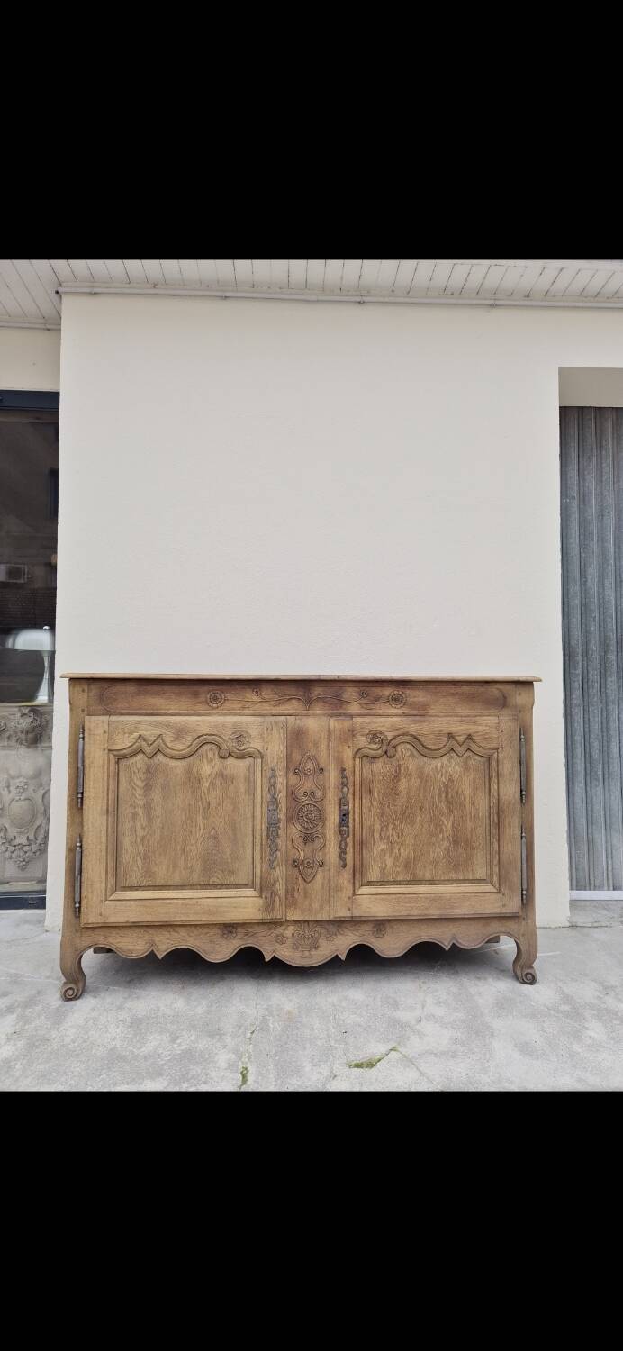 Louis XV period sideboard in solid oak Aerogommer