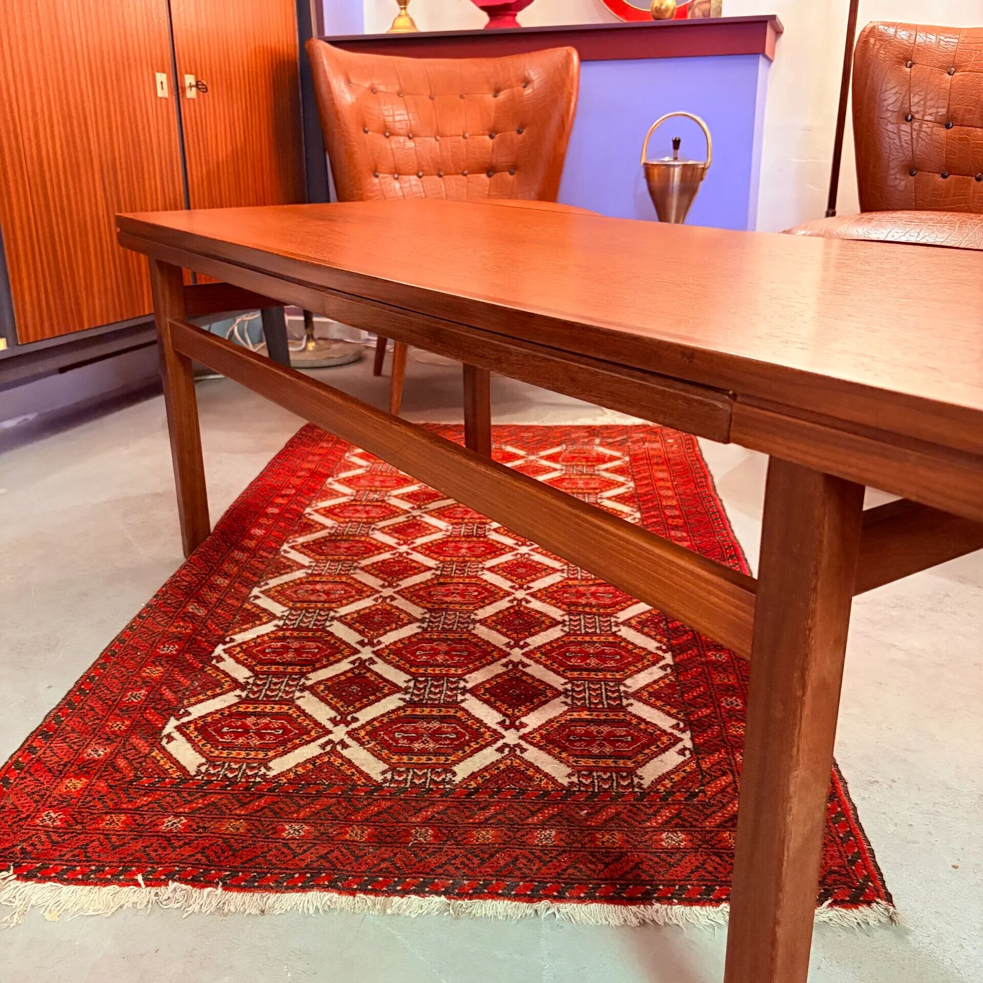 Table basse extensible des années 50, en placage de teck