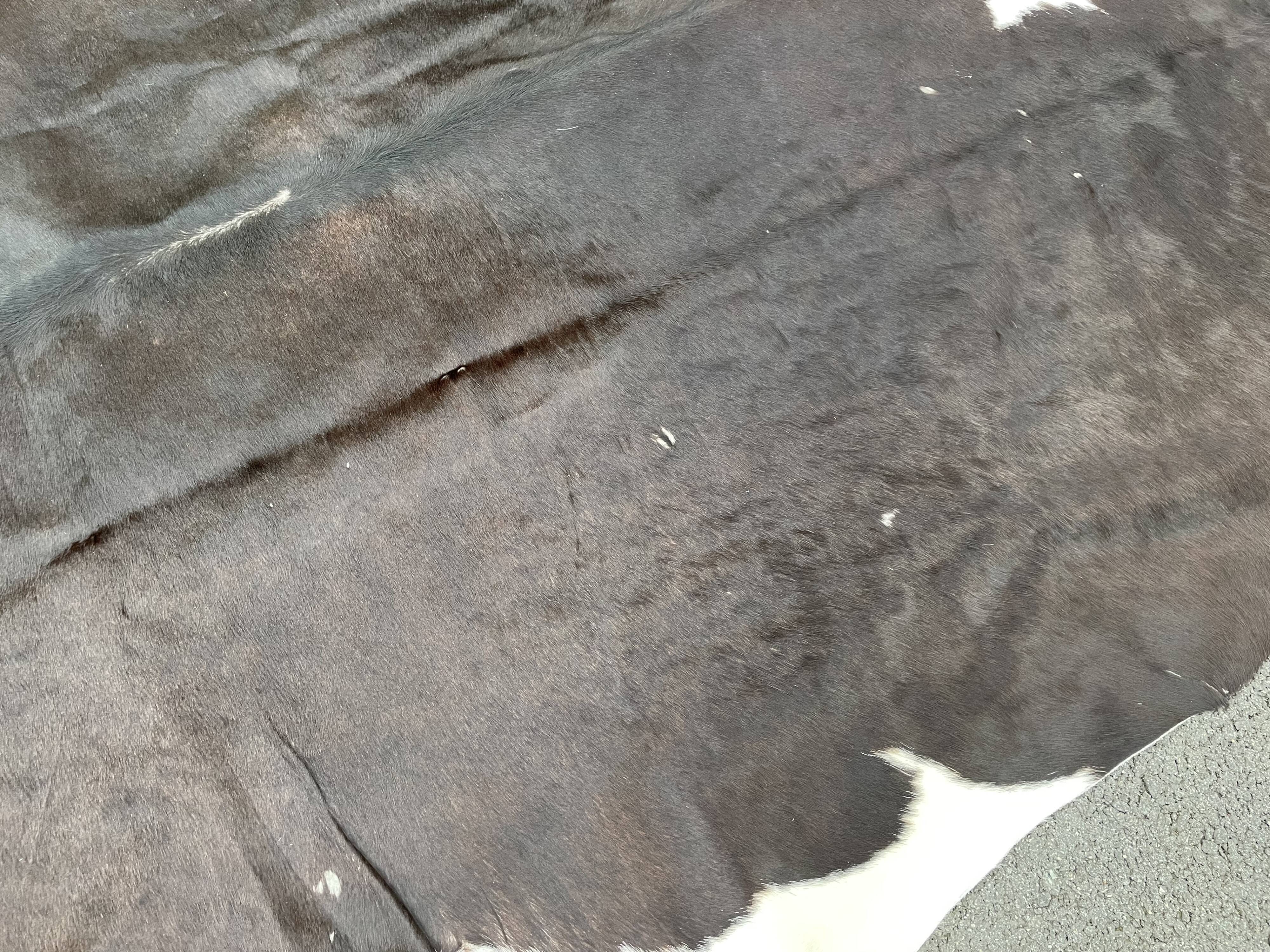 Cowhide mat 210x250cm