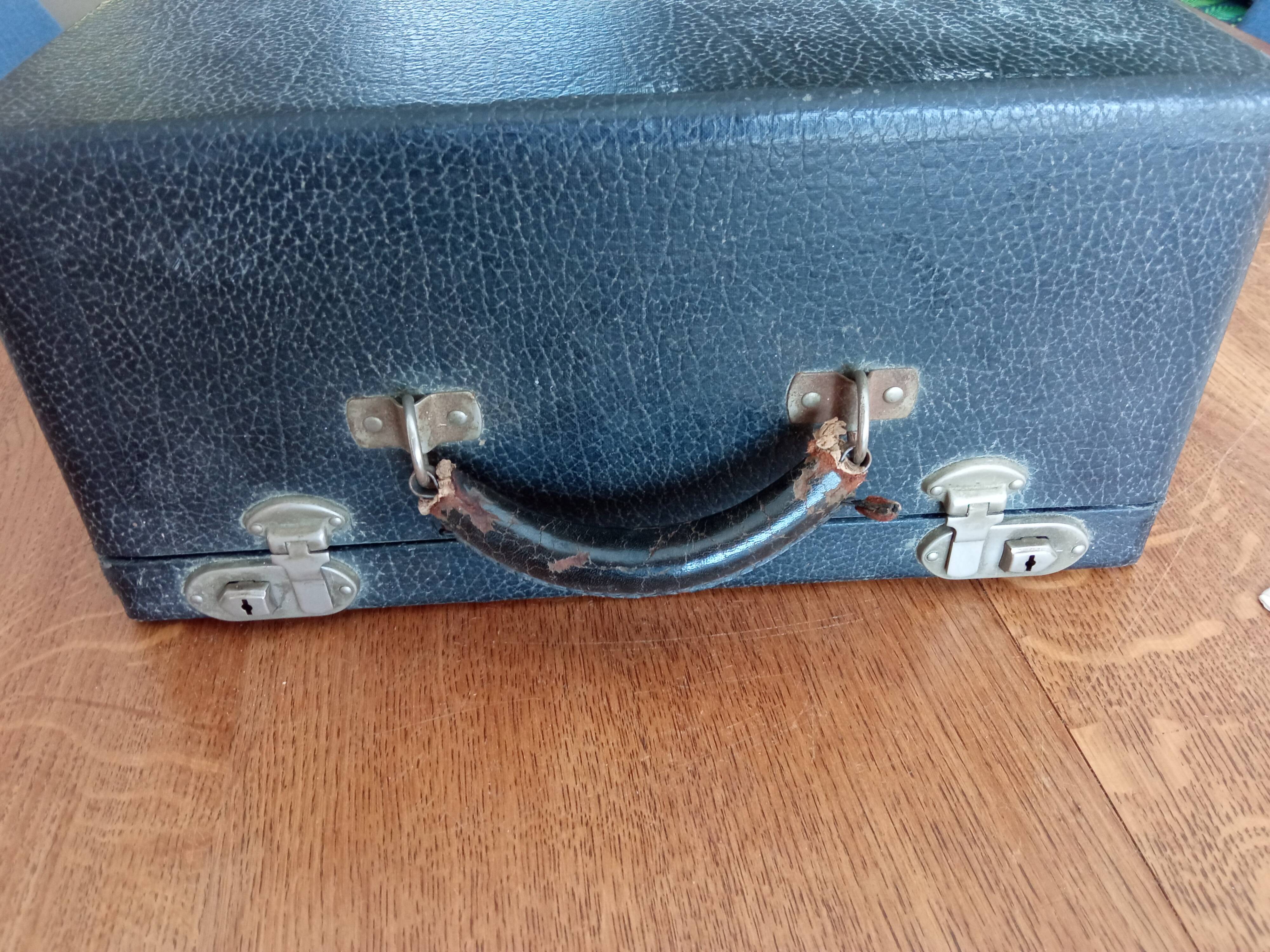 Old Remington portable typewriter No. 5 T