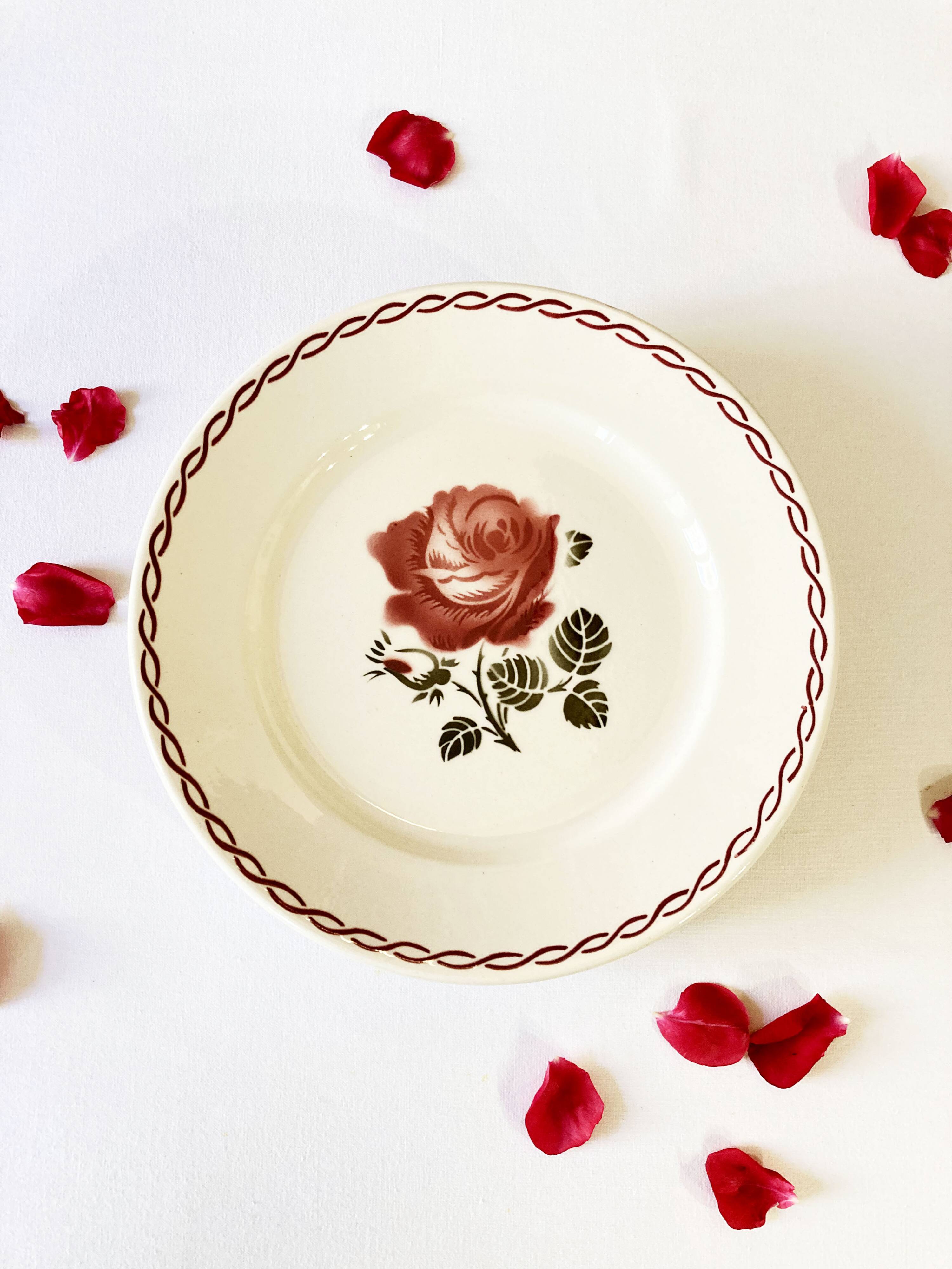 Serving plates, Germaine model, Badonviller