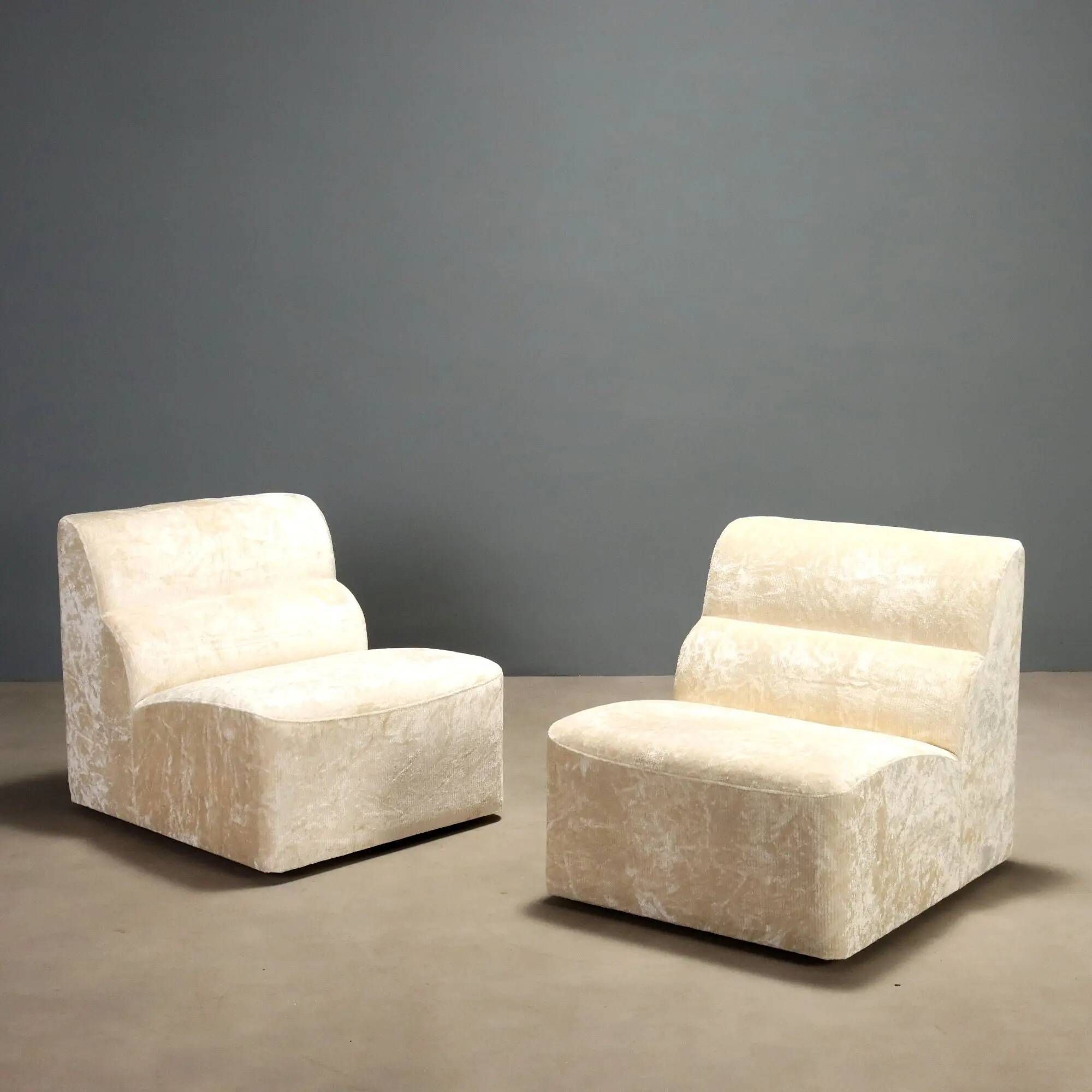 Antelami chairs by Simon Gavina, designed by Kazuhide Takahama, 1970s.