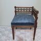 Fauteuil d'angle de style Louis XV assise velours