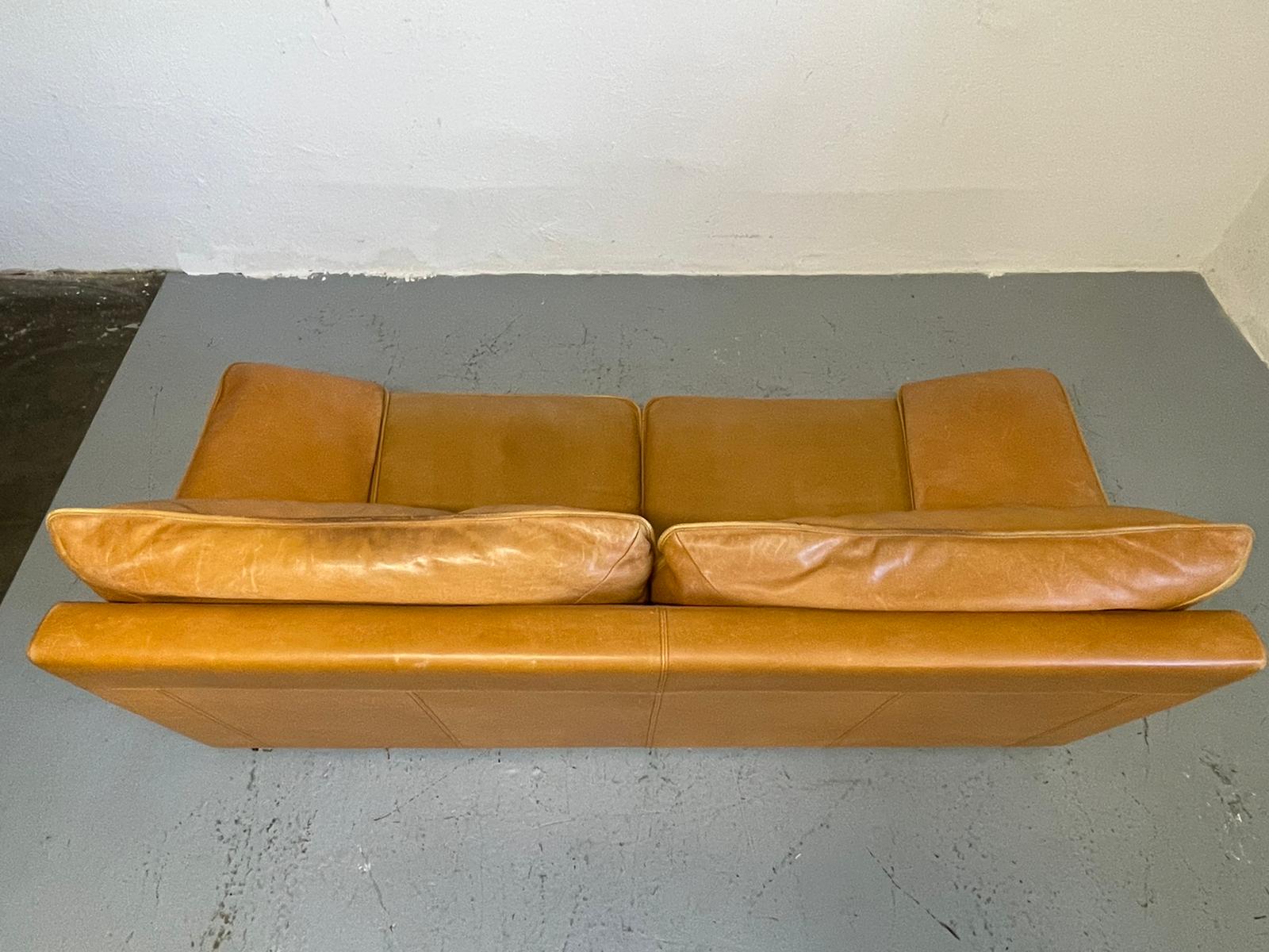 Canapé en cuir marron Roche Bobois