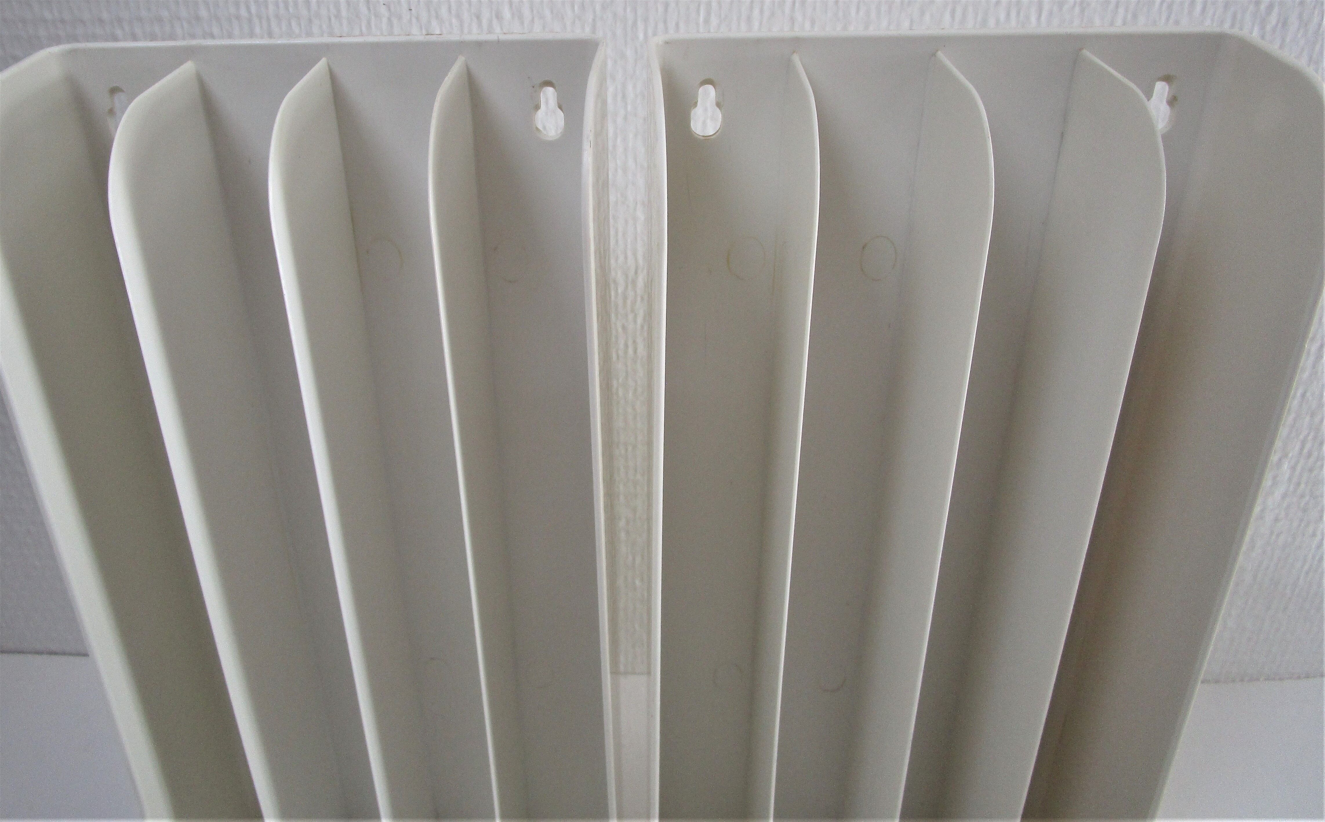 Pair of range white vinyl records vintage 70s