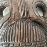 Masque africain en ébène