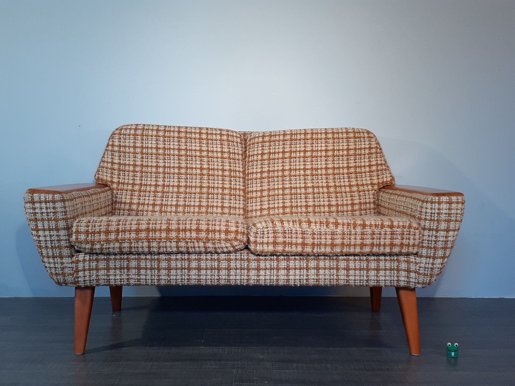 2-seater sofa in teck and beige wool, vintage scandinavian 1960s