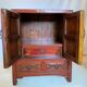 Cabinet chinois laqué rouge