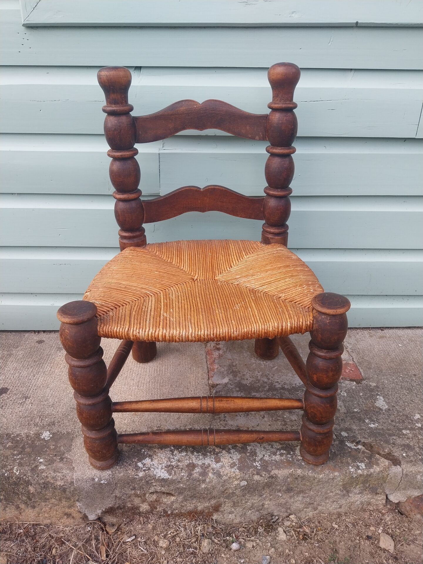 Chaise brutaliste 