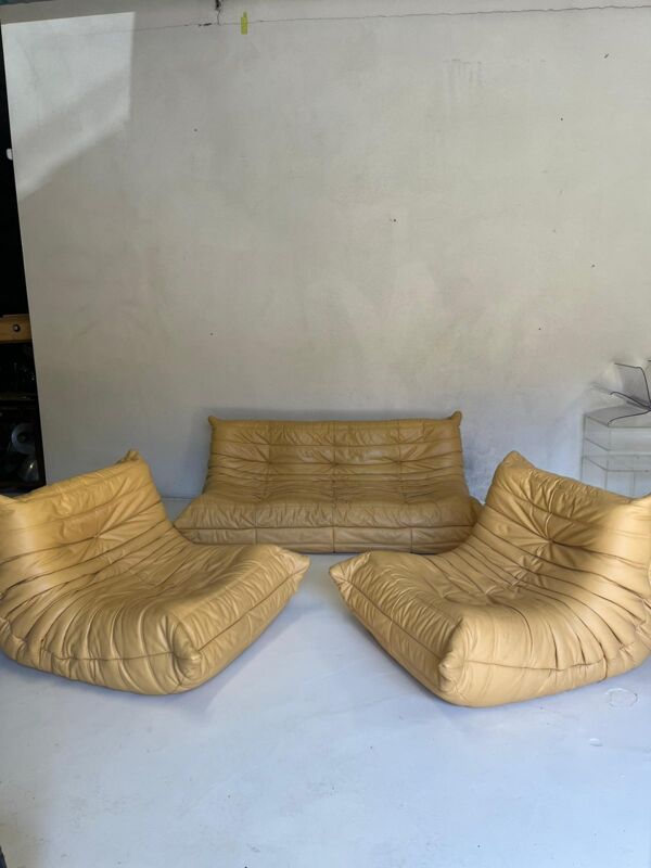 Ligne Roset Togo vintage cuir jaune miel – 3 places + 2 chauffeuses