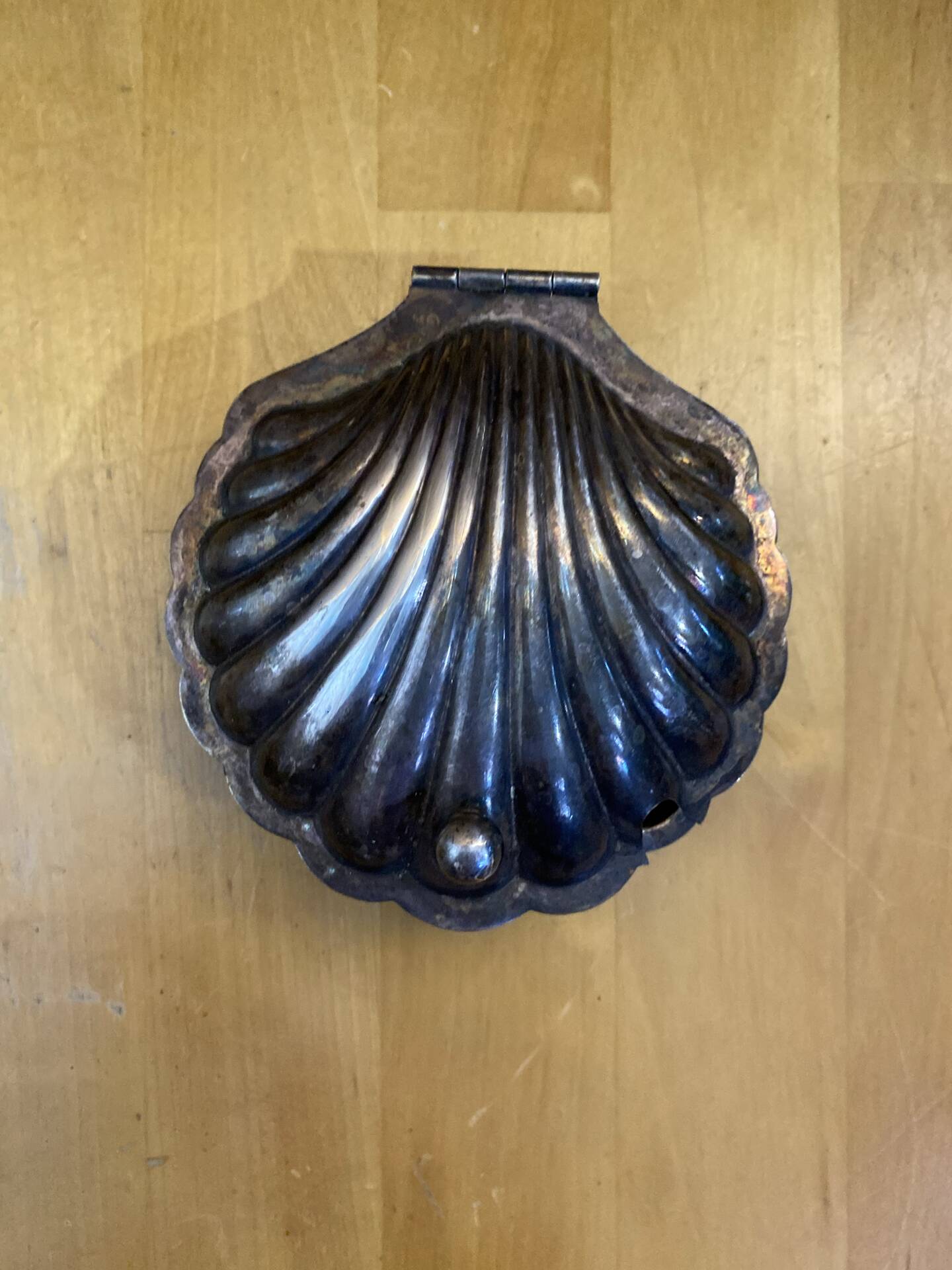 Vintage Silver-Plated Scallop Shell Butter Dish #E160