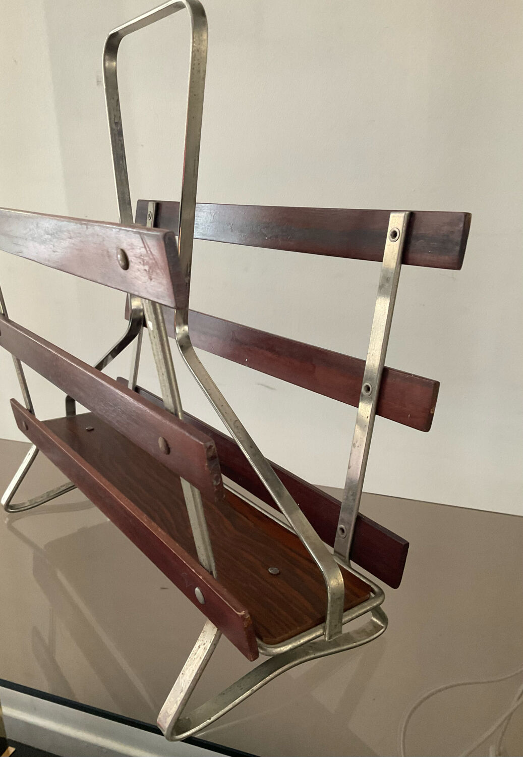 Vintage magazine rack in wood and aluminum