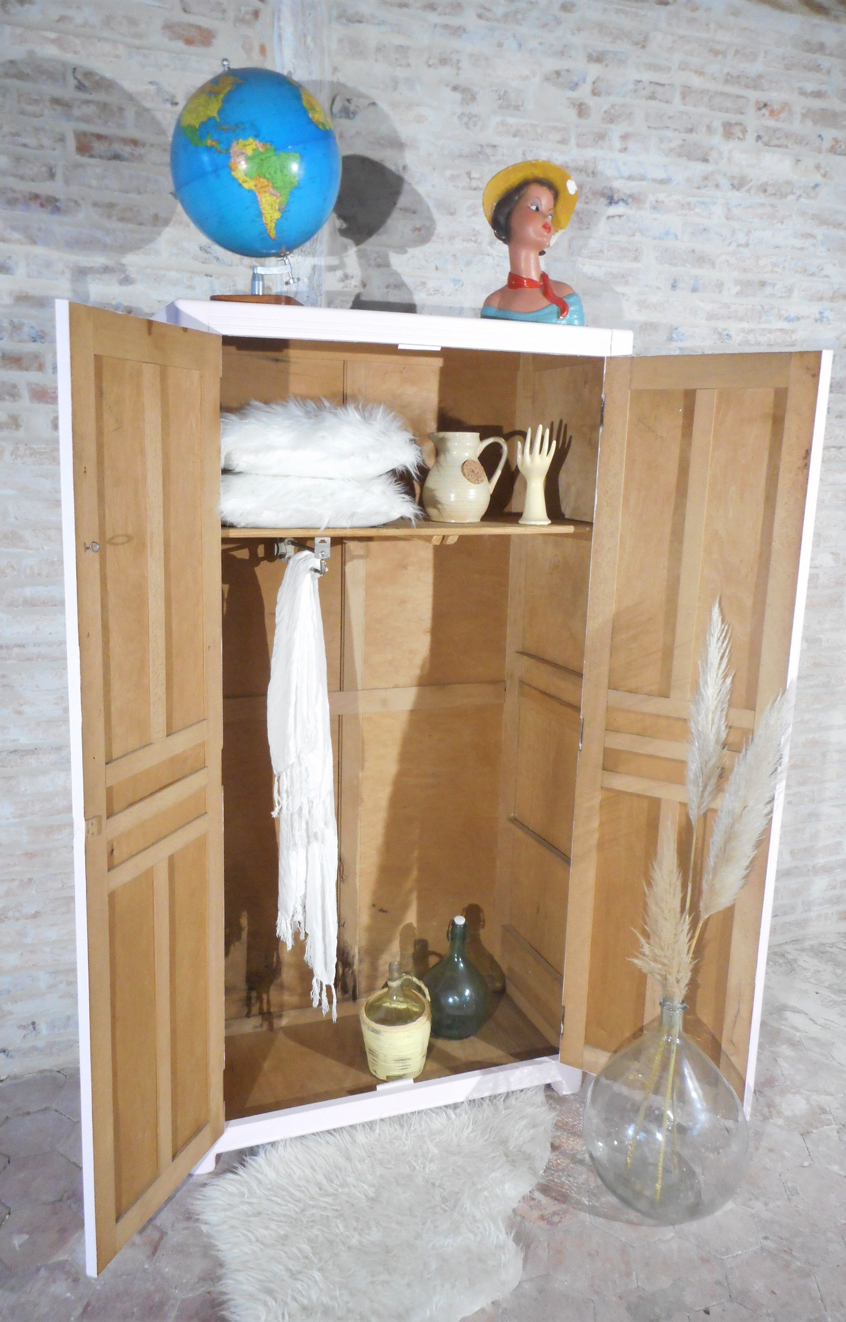 Armoire parisienne
