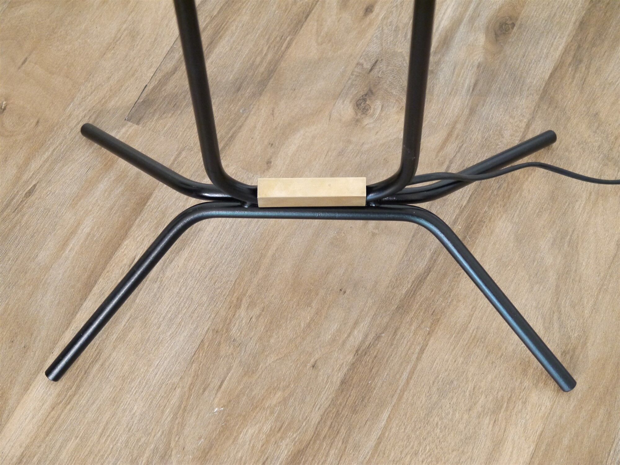 Floor lamp 1950 in brass metal and opaline