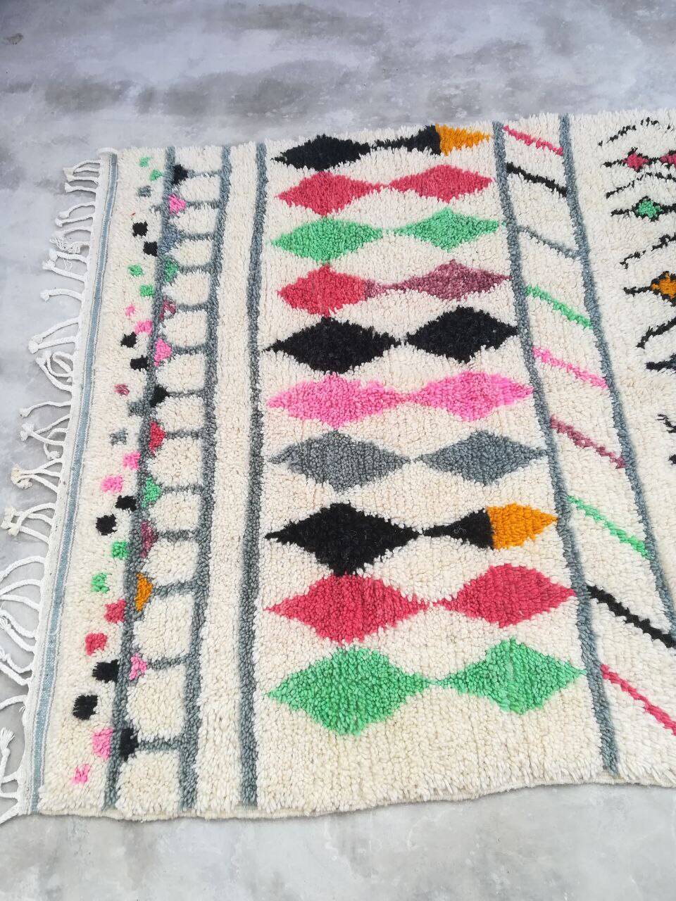 Handmade Moroccan Berber rug 278 X 156 CM