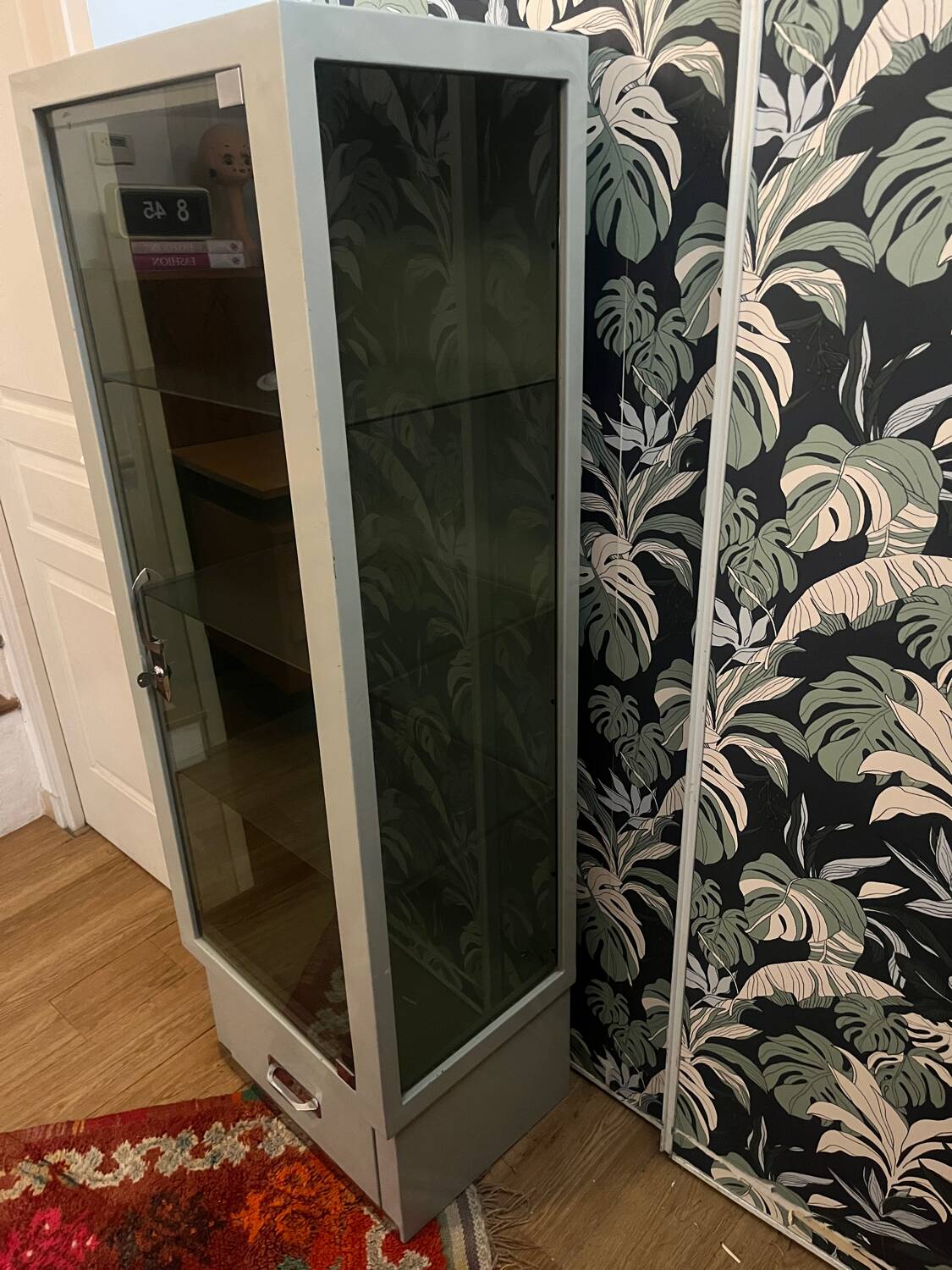 Medical showcase, 60s-70s