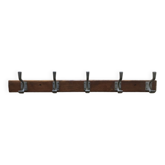 Wall-mounted coat rack with 5 hooks