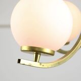 Lustre mid-century en laiton et opaline, italie
