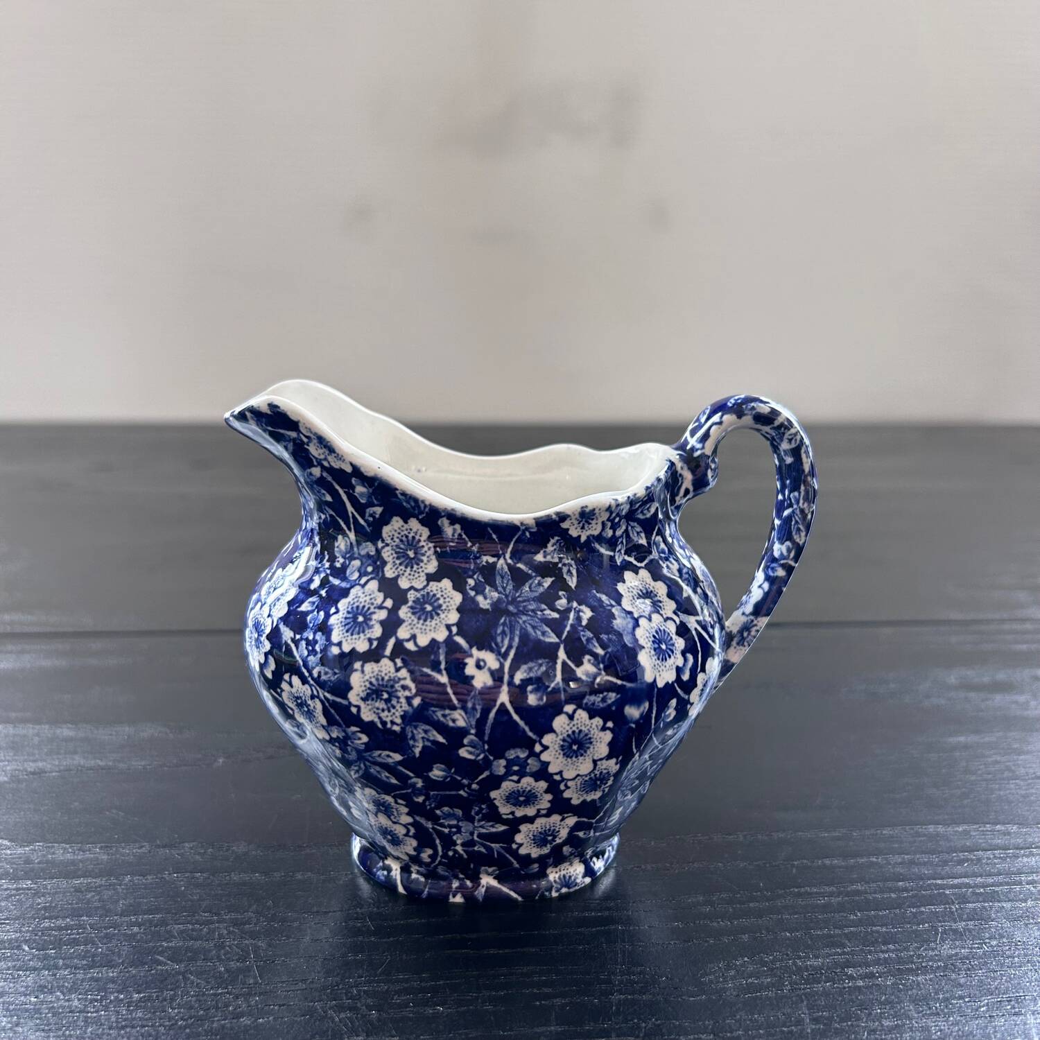English porcelain creamer