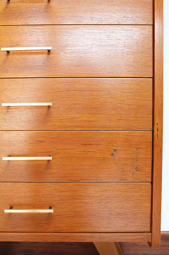 Dresser 7 drawers