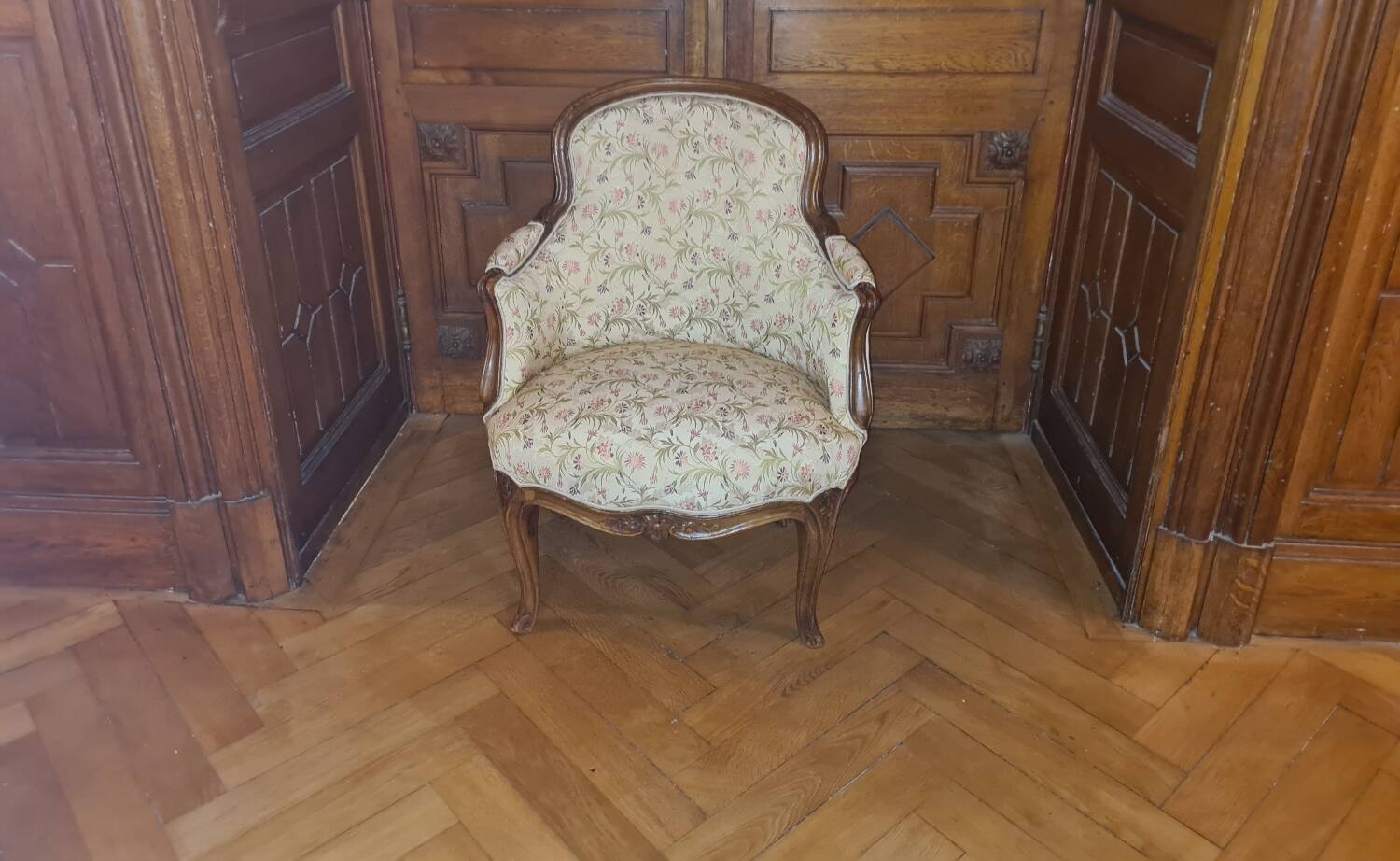 Louis XV period shepherdess, circa 1760.