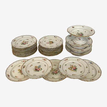 Service 28 pièces porcelaine de paris 1840