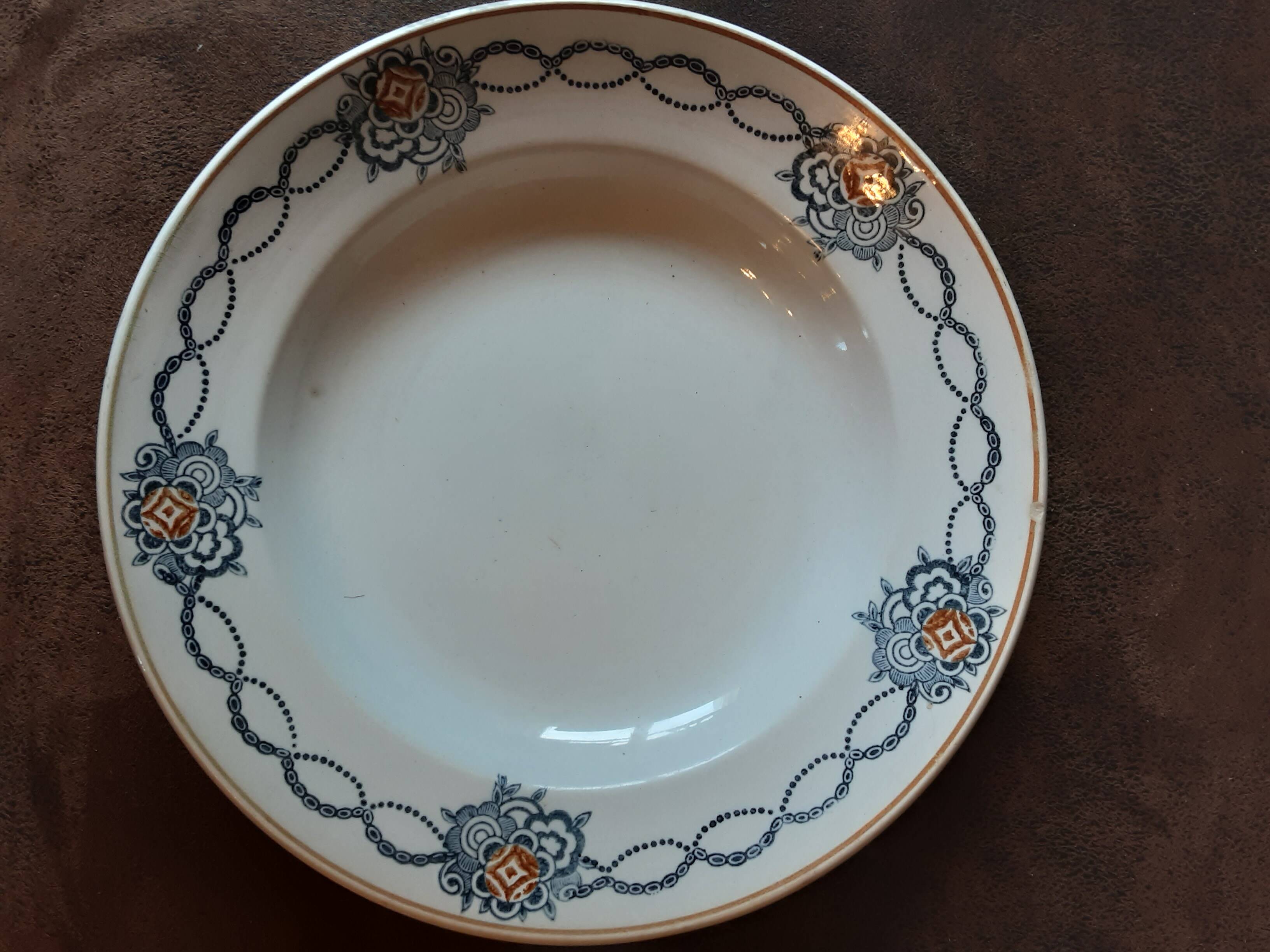 Set of 4 Lamandinoise St Amand soup plates