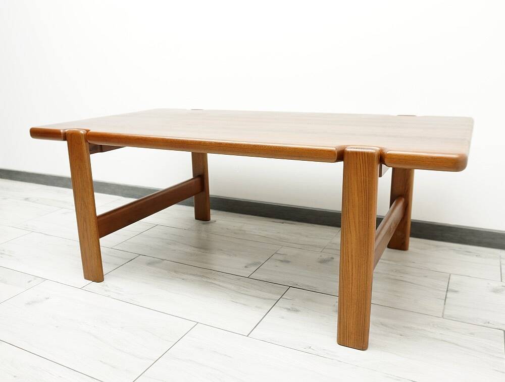 Elegant bench in vintage solid teak wood. after professional renovation.