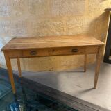 Farm table