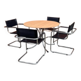 Ensemble Effezeta table ronde marron plateau bois et piètement métal chromé avec 4 chaises cantilever