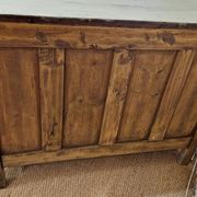 Buffet Louis XV patiné vert méridionale