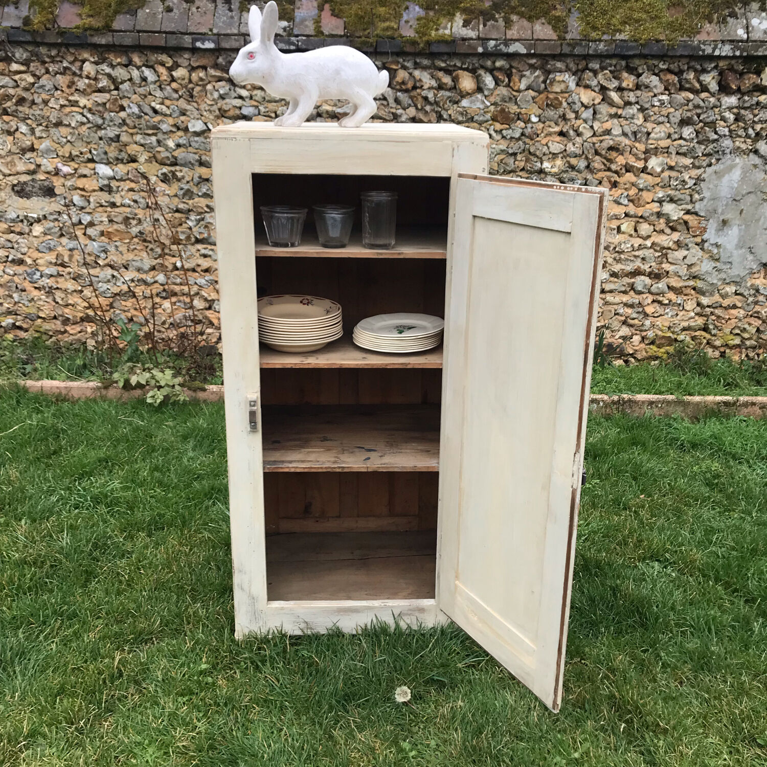 Vintage wooden jam putty color