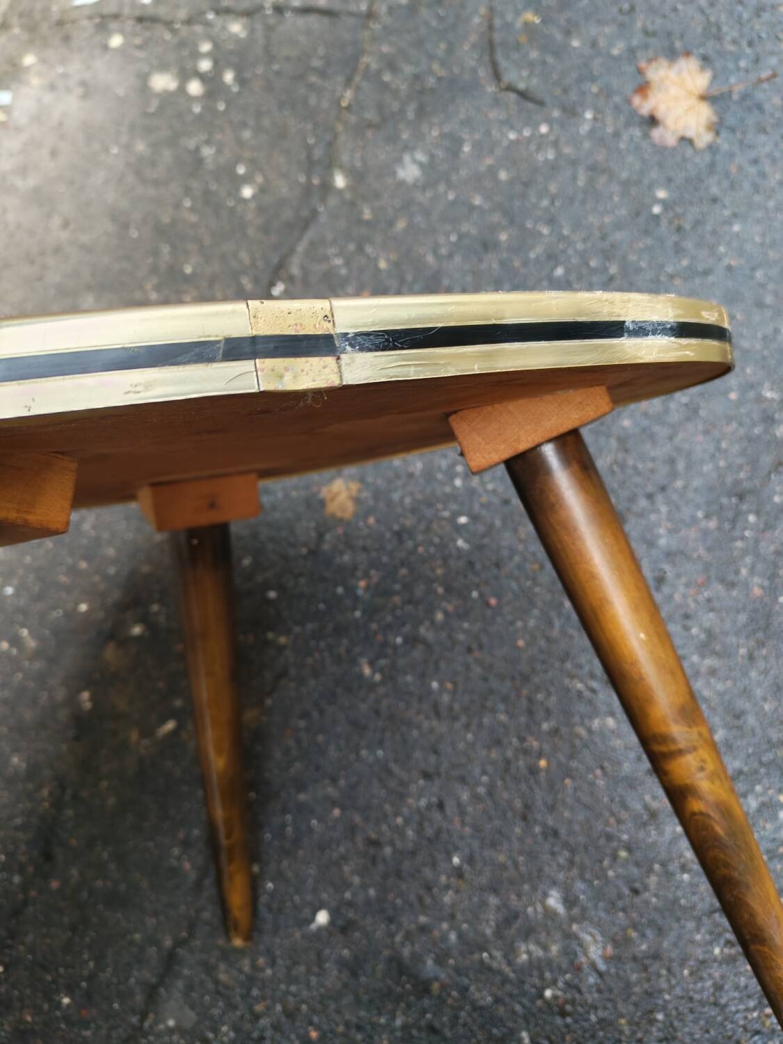 Petite table tripode vintage